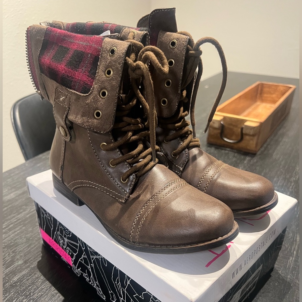 🦃Aeropostale Brown Lace-Up Ankle Boots